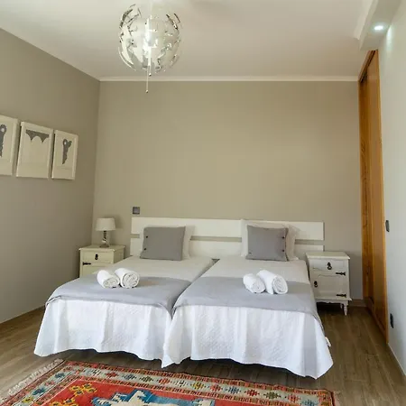 Dom wakacyjny Casa Vitoria *